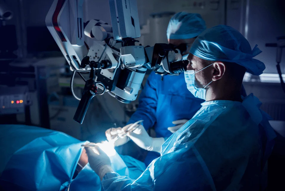 performing corneal surgery