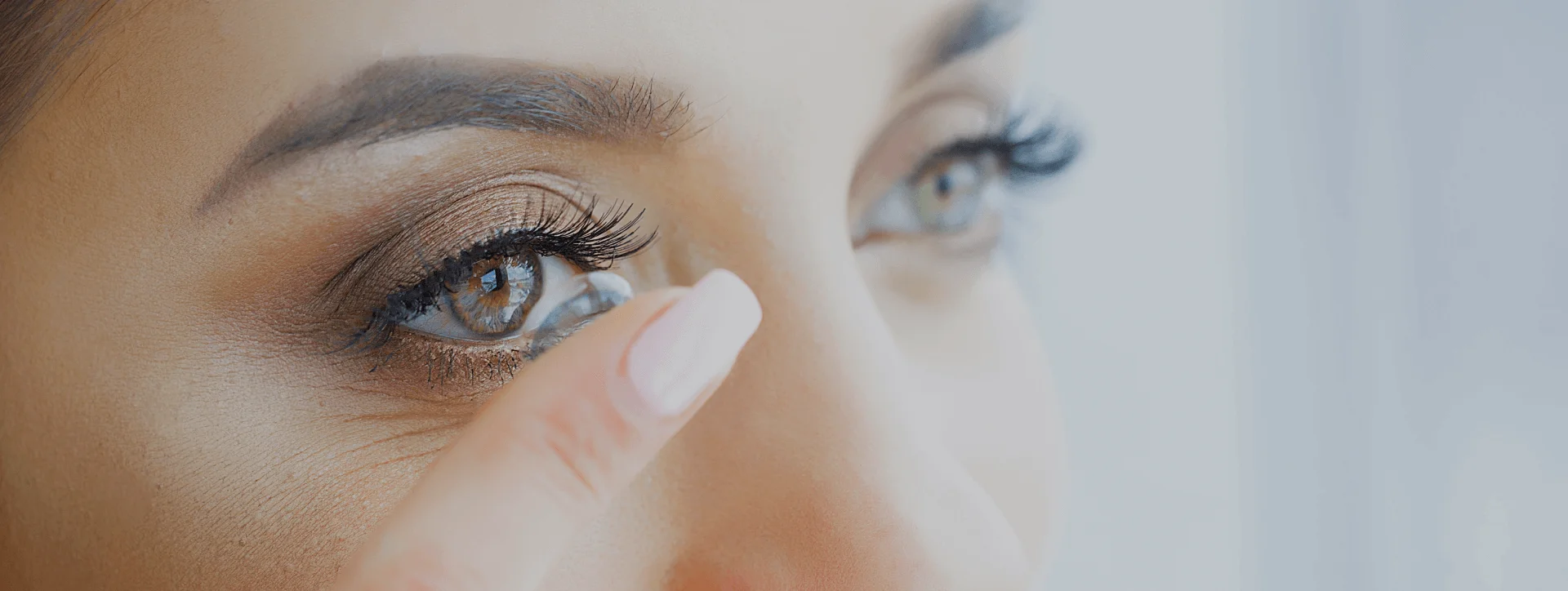 High-quality contact lenses offered by Vasan eye care hospital